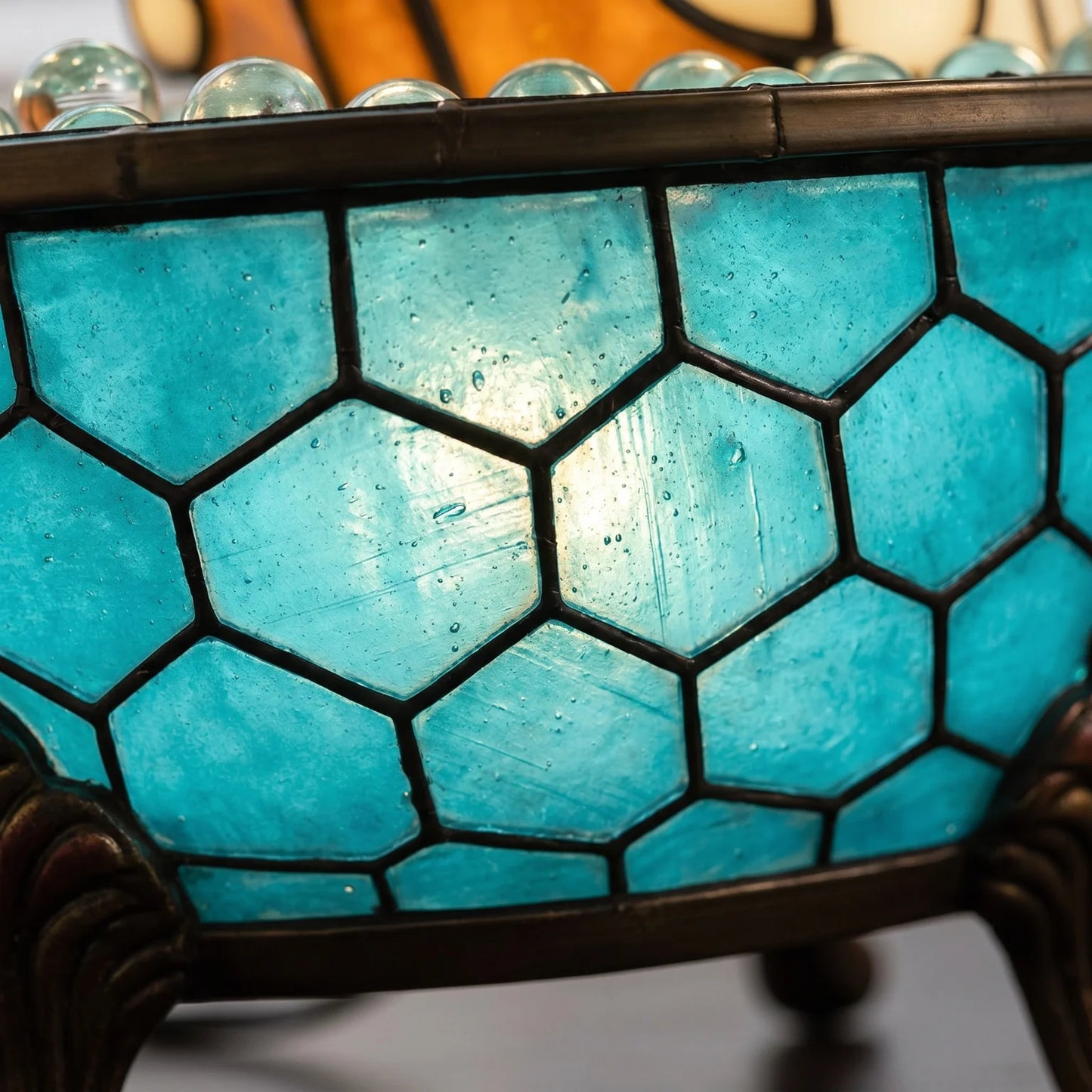 Halloween Ghost Bathtub Reading Book Table Lamp Tiffany Stained Glass Night Light Cute Spooky Ghost in Bubble Bowl Decor Lamp for Bedroom Living Room Holiday Home Decor Gift
