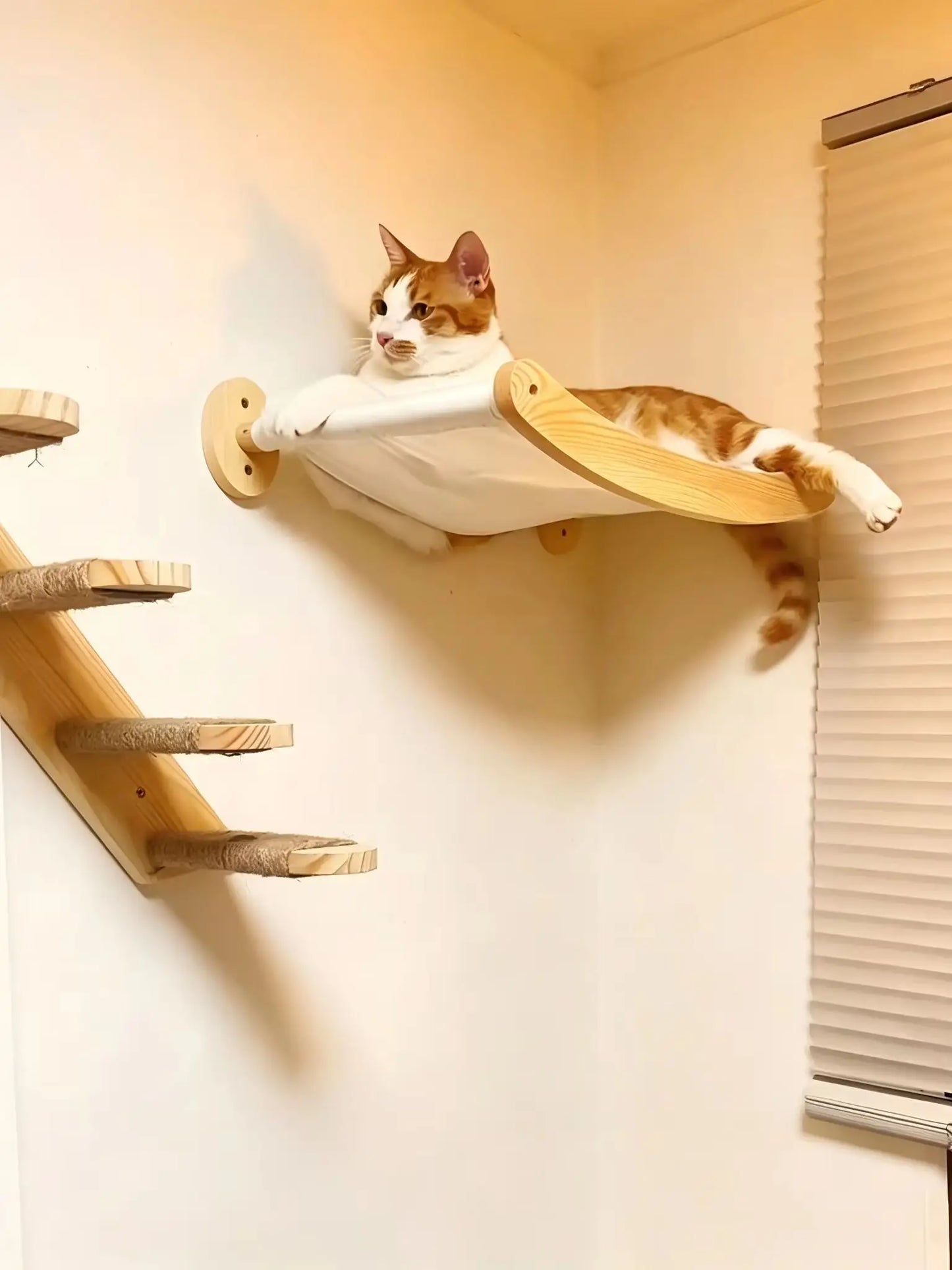 Wall Mounted Cat Climbing Bridge With Wrapped Sisal Rope